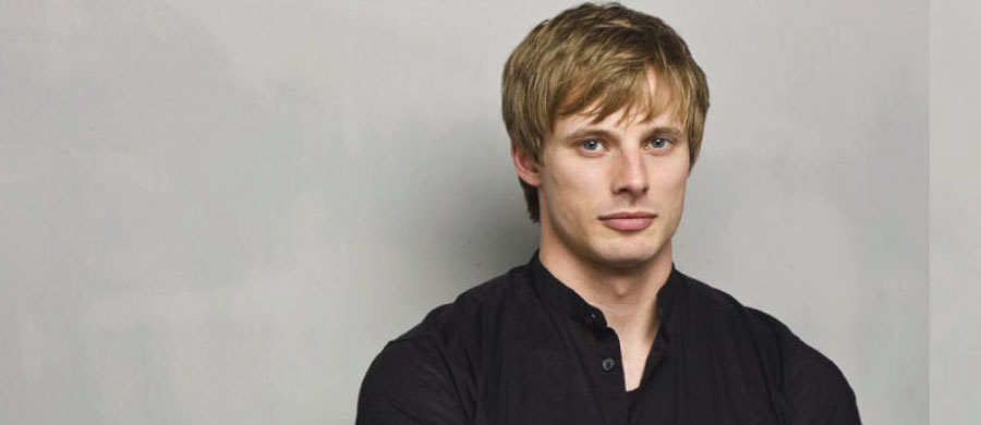 Bradley James speak language fluently