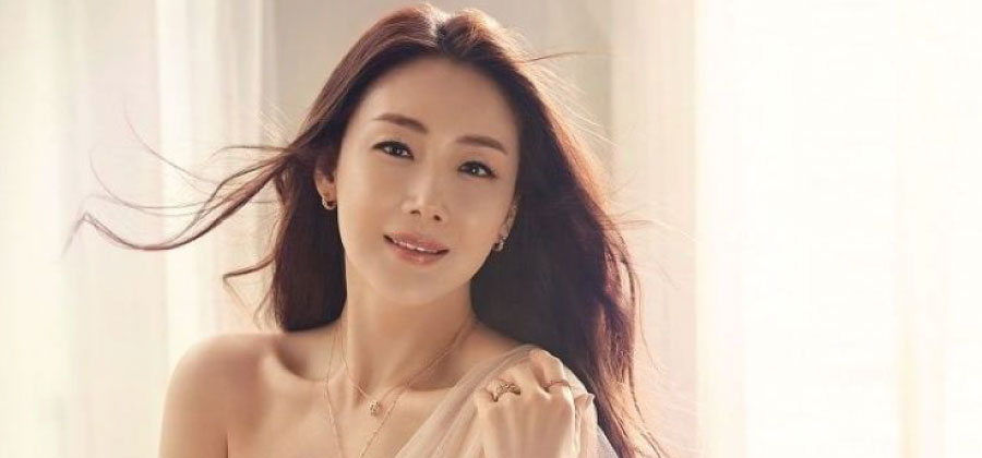 Choi Ji Woo speak languages fluently