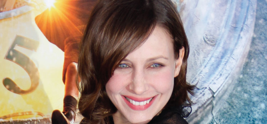 Vera Farmiga speak languages