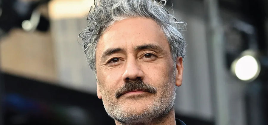 taika waititi speak languages